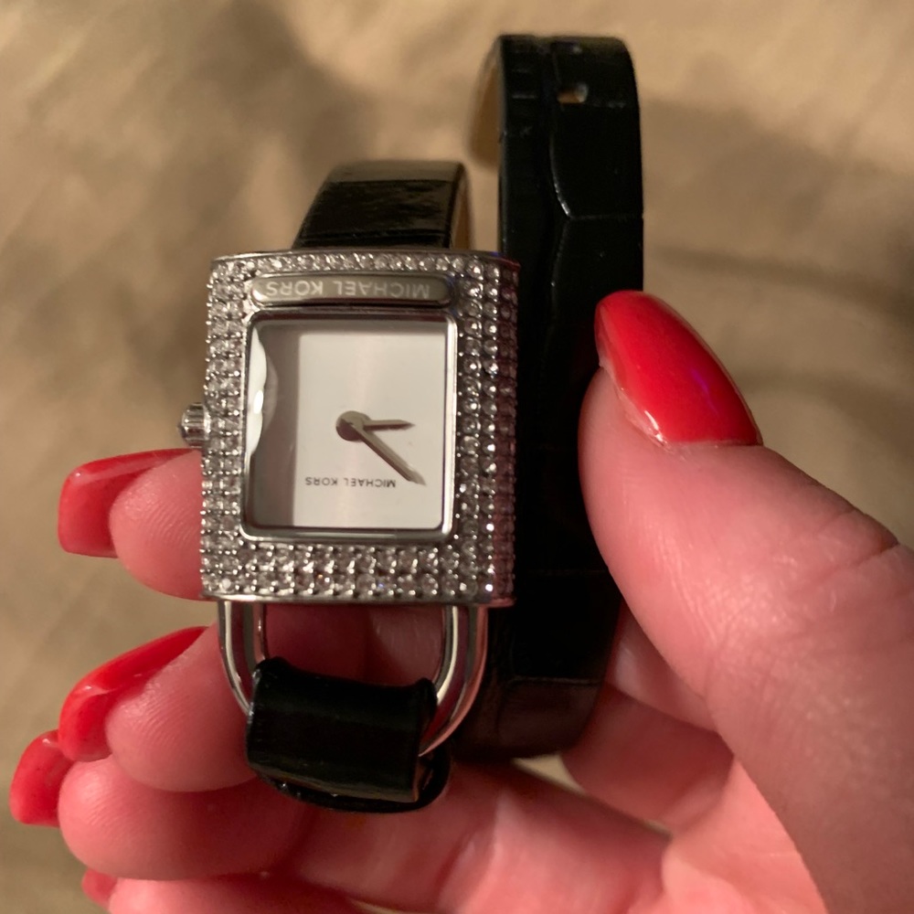 Michael kors black leather watch